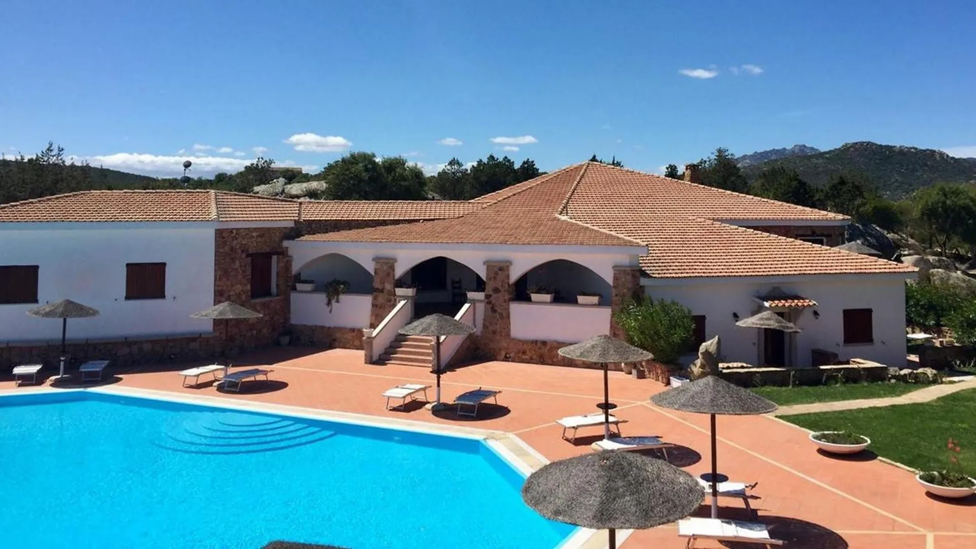 Chic Villa Antonina One Bedroom Unit 6 Sleeps 4 Marinella  0*, Marinella (Sardinia) Italy