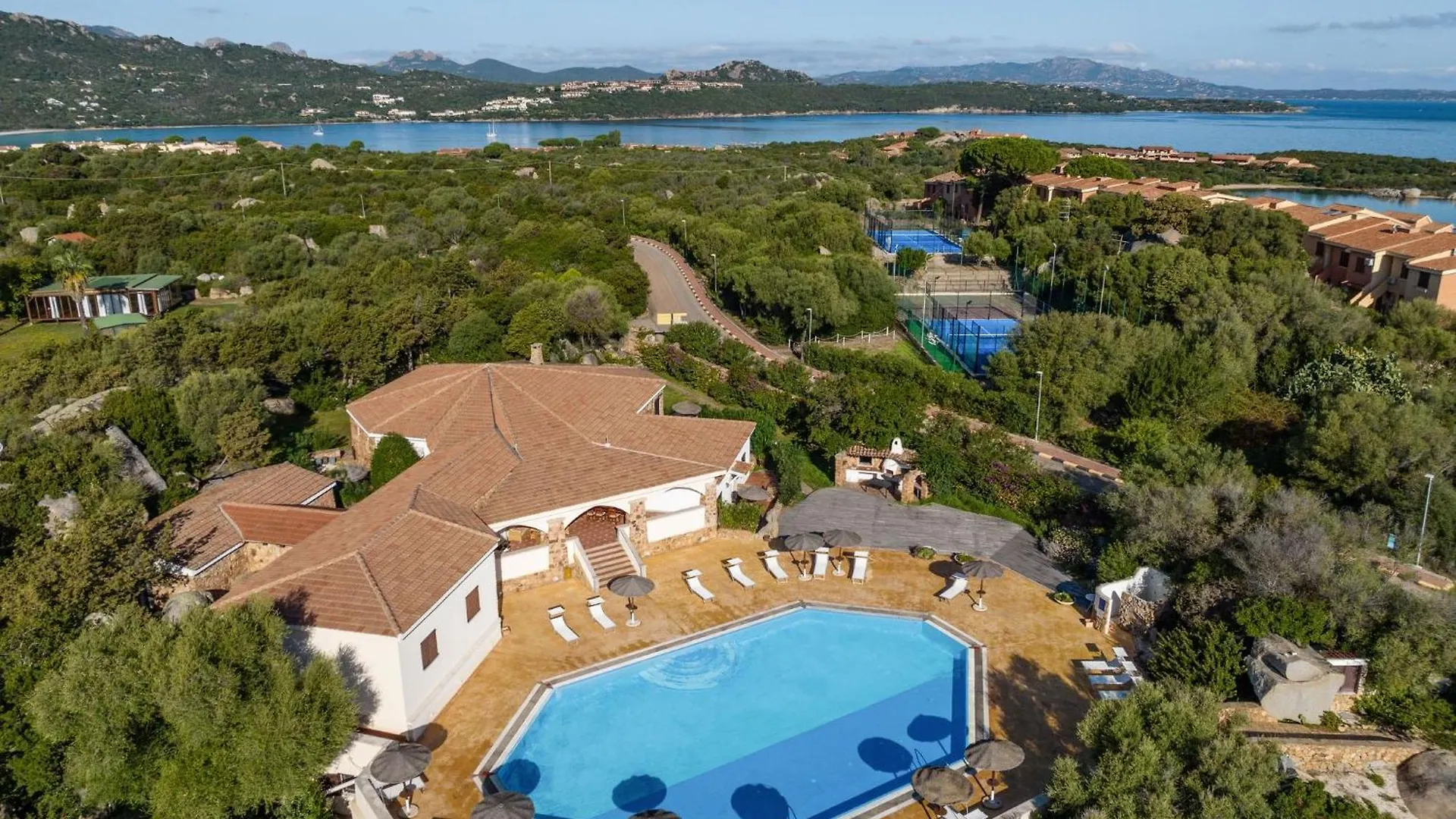 Chic Villa Antonina One Bedroom Unit 6 Sleeps 4 Marinella  0*, Marinella (Sardinia) Italy